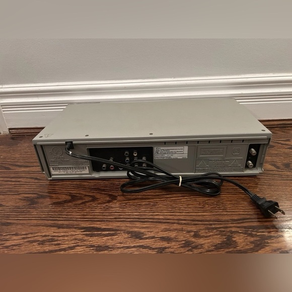 Funai SV2000 CSV205DT VCR DVD Recorder VHS DVD Combo Player No Remote Working - Picture 5 of 8